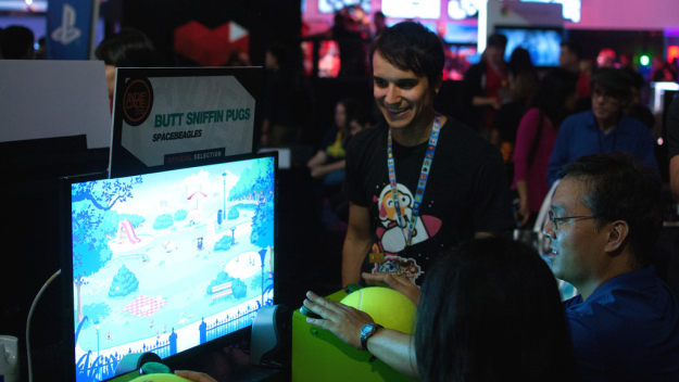 butt-sniffin-pugs-review-001-625x352