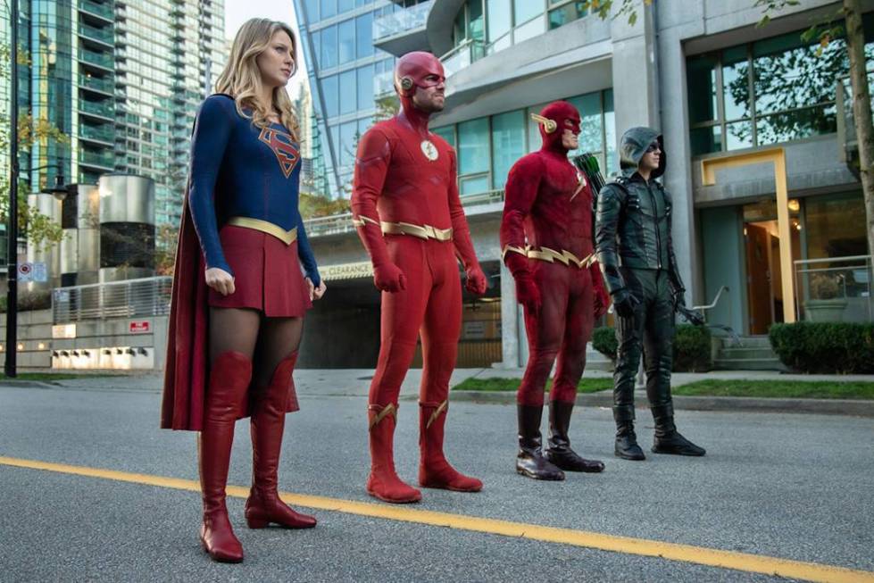 rs_1024x683-181203125216-1024x683.arrow-flash-supergirl-elseworlds-lp.12318.jpg