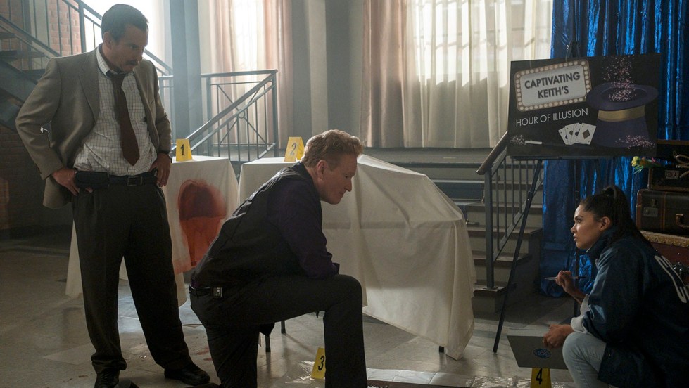 Murderville-Arnett-Obrien-Still-Netflix-Publicity-H-2022