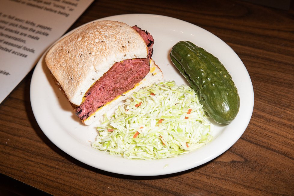 merlin_208624194_d6c7da34-76b7-42d1-a8e5-28b5d45bfdda-superJumbo