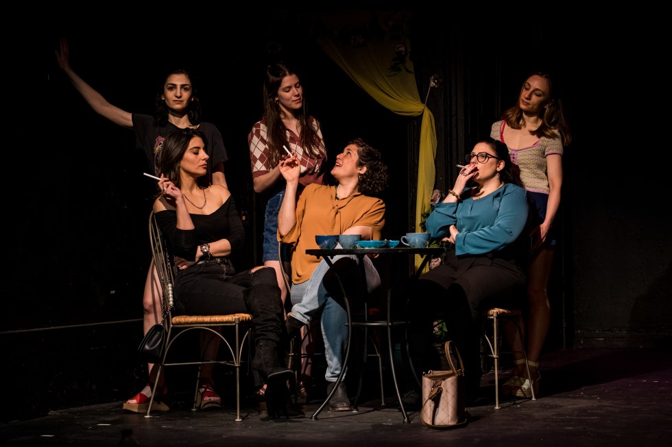 Yael Shavitt (Young Sophie), Maya Shoham (Young Lelly), Addi Gefen (Young Tirza), Karin Hershkovitz Kochavi (sophie), Maia Karo (Lelly), Adi Kozlovsky (Tirza)